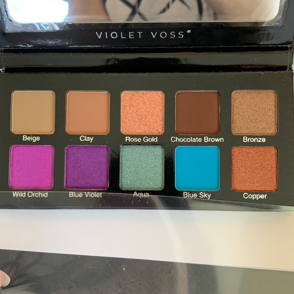 Violet Voss essentials 2 eyeshadow palette - Picture 1 of 3